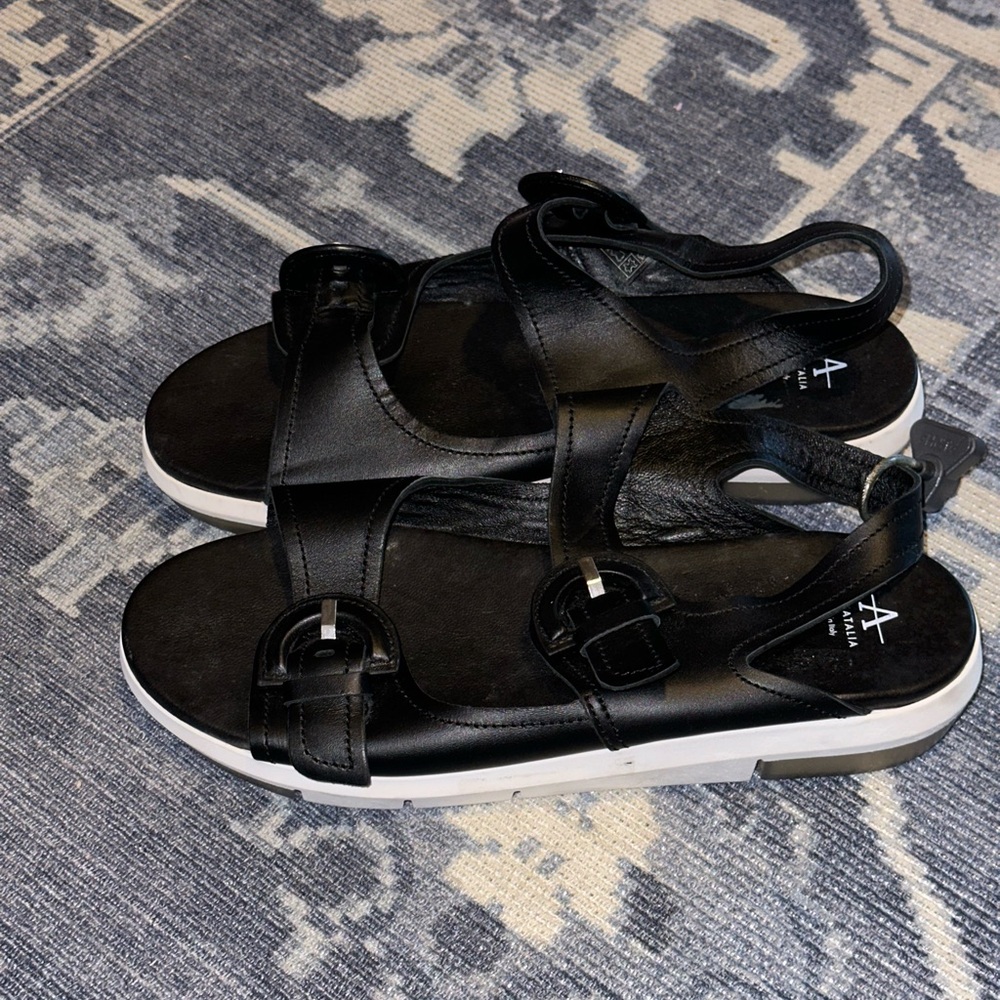 Aquatalia two strap black sandals new without tags size 11